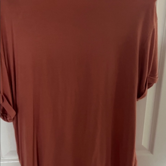 American Eagle Outfitters Women's Short Sleeve Tee in Warm Brown - Picture 3 of 4